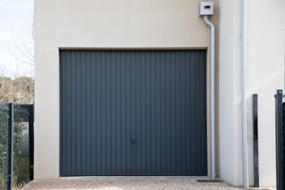 Pose porte de garage basculante à Simiane-Collongue